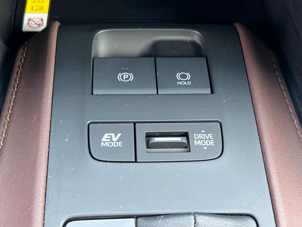 2022 Toyota Venza XLE