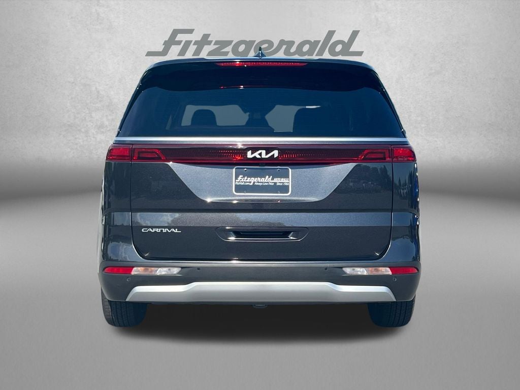 2024 Kia Carnival LX