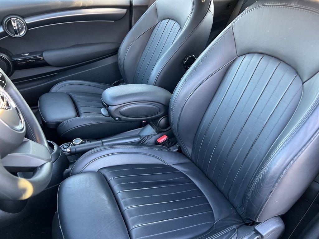 2023 MINI Cooper Classic