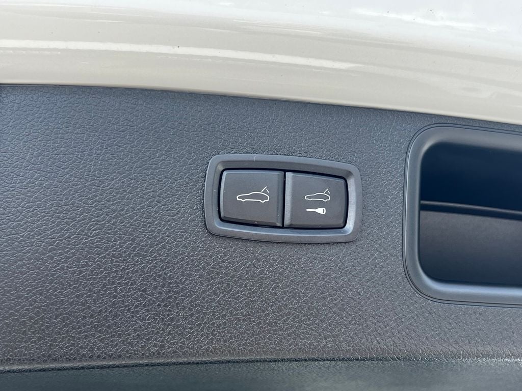 2020 Porsche Macan Base