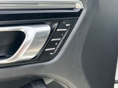 2020 Porsche Macan Base