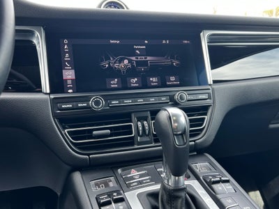 2020 Porsche Macan Base