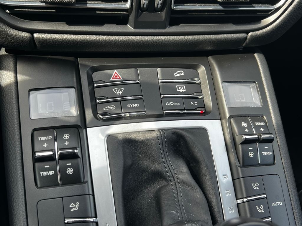 2020 Porsche Macan Base