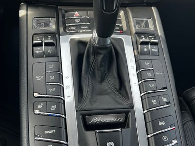 2020 Porsche Macan Base
