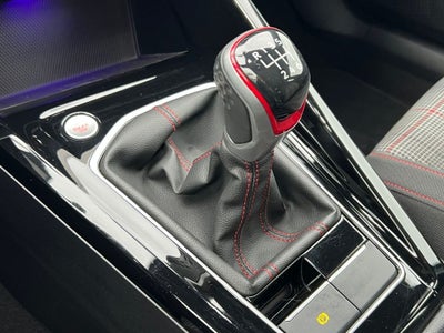 2024 Volkswagen Golf GTI SE