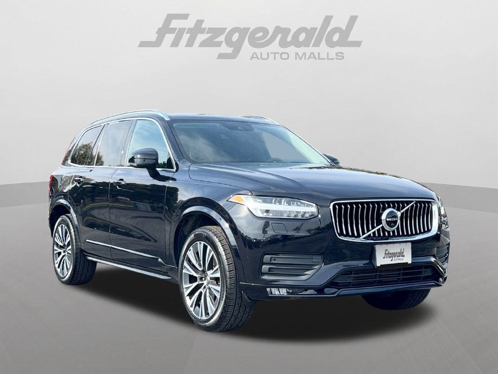2022 Volvo XC90 T6 Momentum