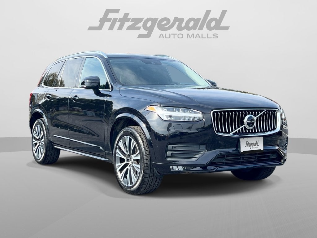 2022 Volvo XC90 T6 Momentum