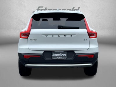 2023 Volvo XC40 B4 Plus Bright Theme
