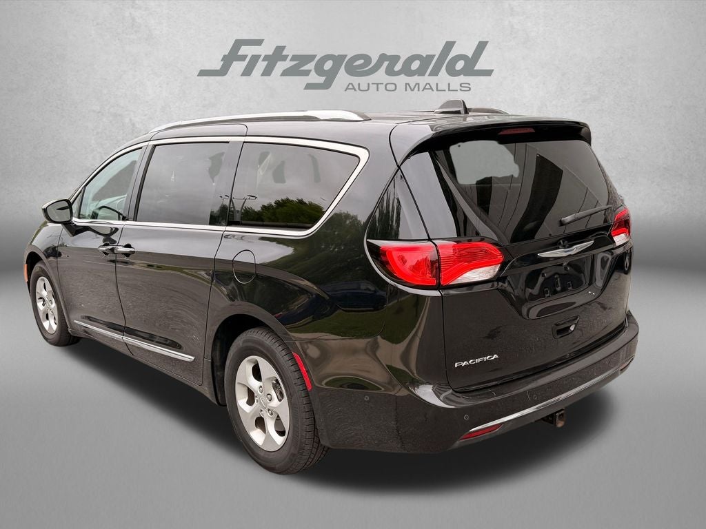 2017 Chrysler Pacifica Touring L Plus