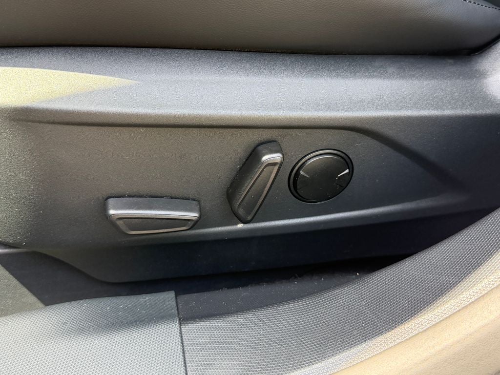 2022 Ford Mustang Mach-E Select