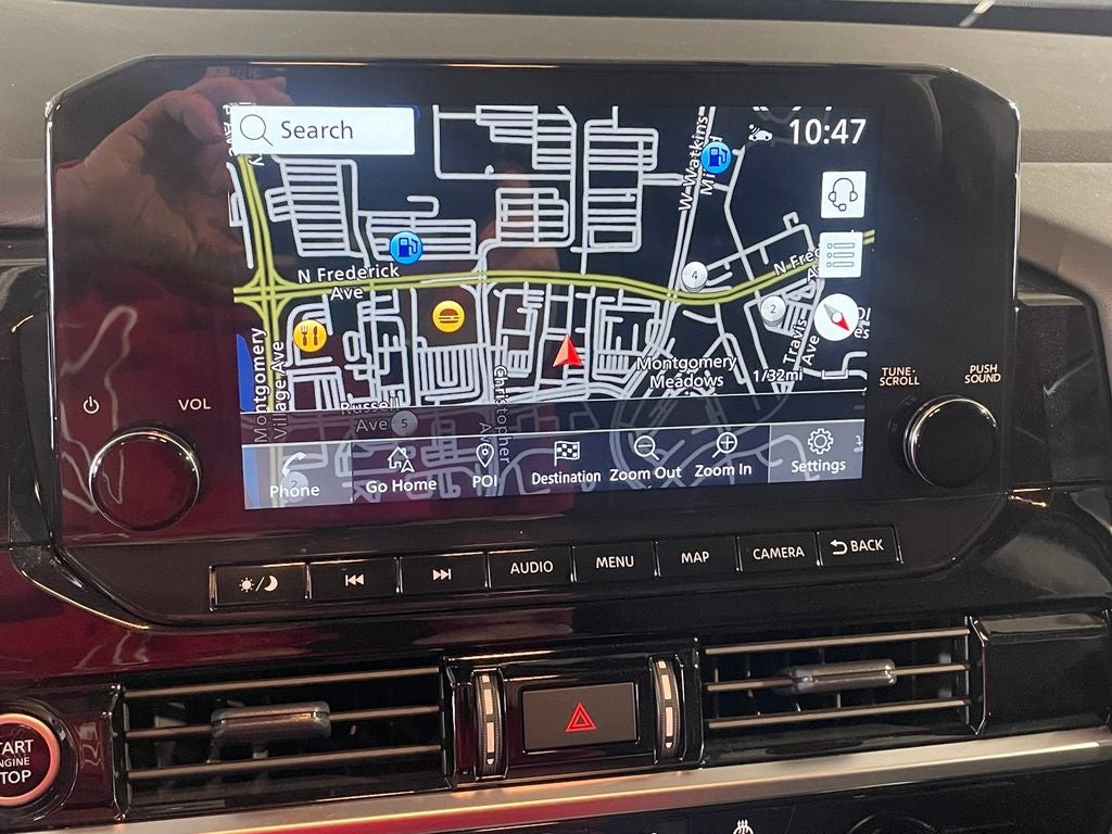 2024 Nissan Pathfinder SL