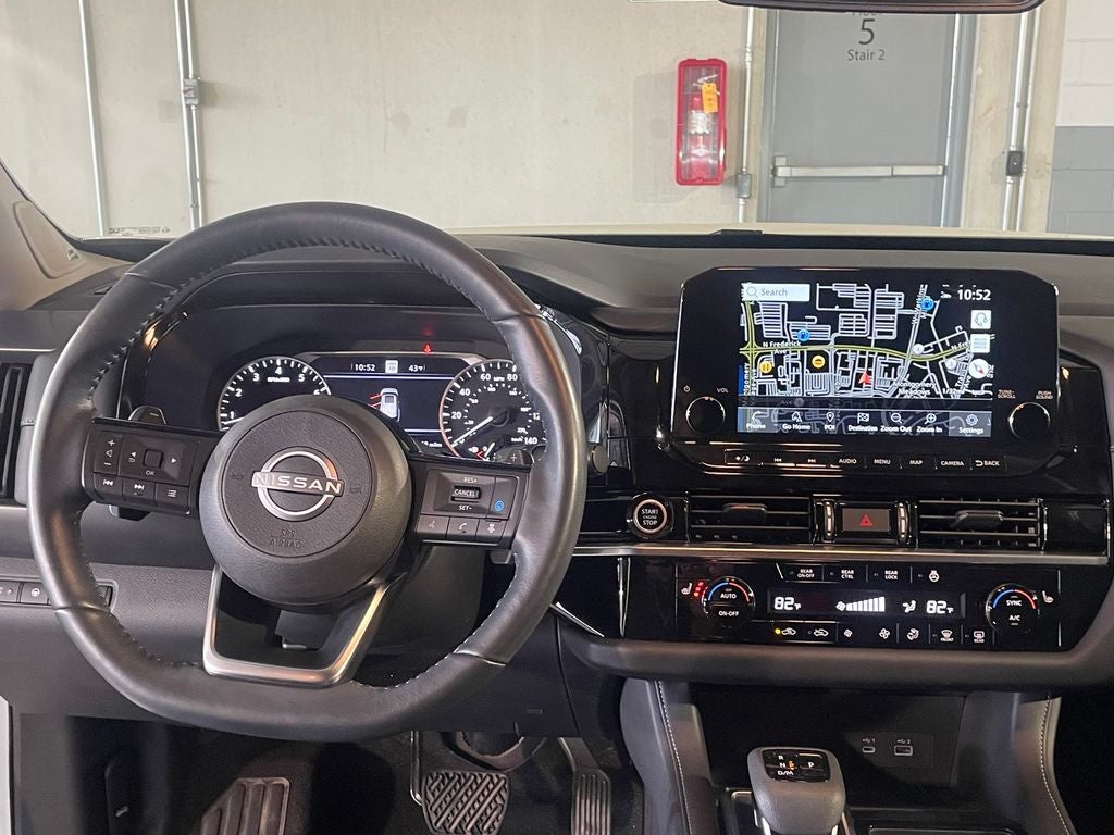 2024 Nissan Pathfinder SL