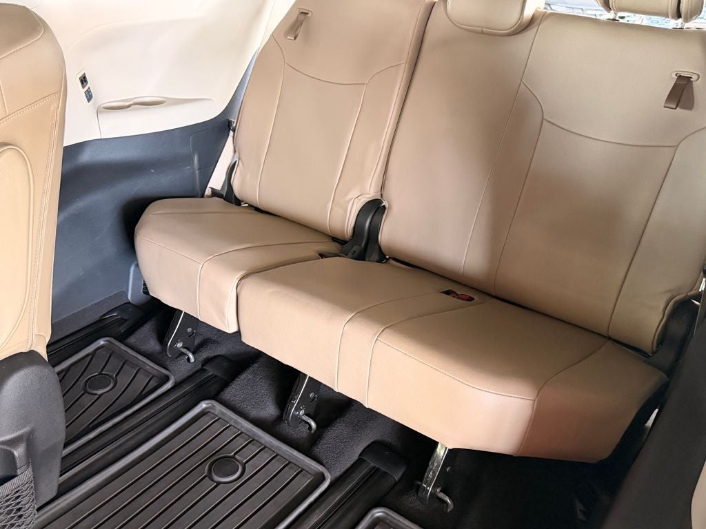 2021 Toyota Sienna Limited 7 Passenger