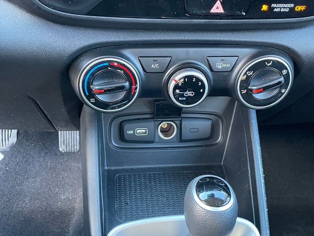 2022 Hyundai Venue SE