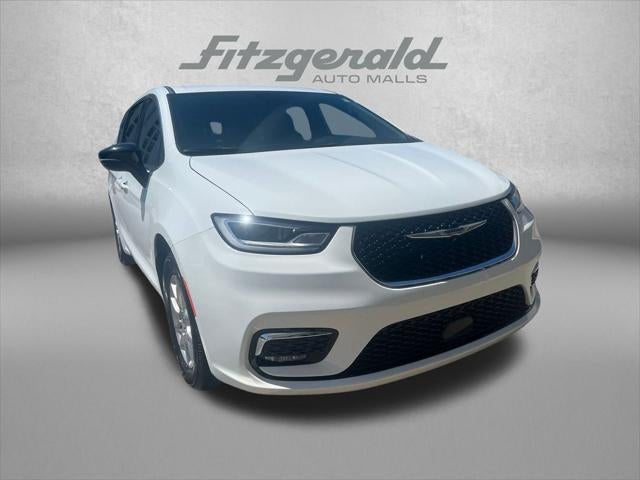 2024 Chrysler Pacifica Touring