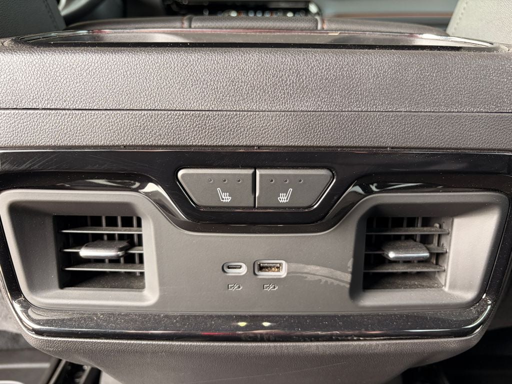 2025 GMC Sierra AT4