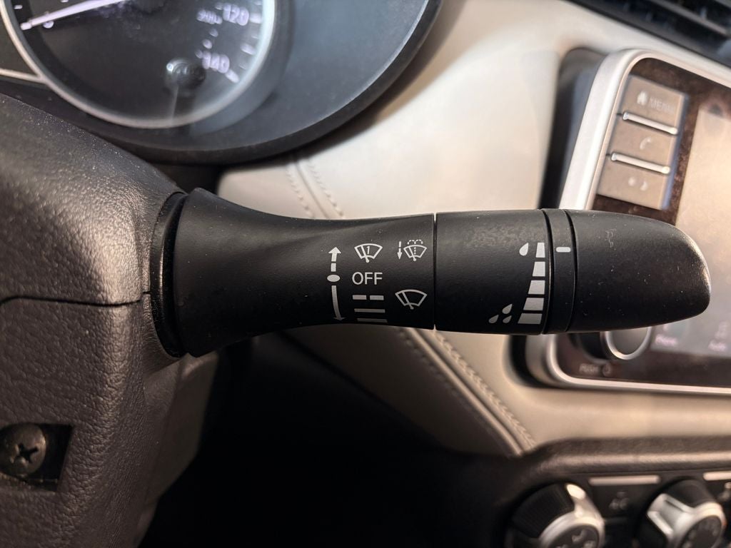 2020 Nissan Versa 1.6 SV