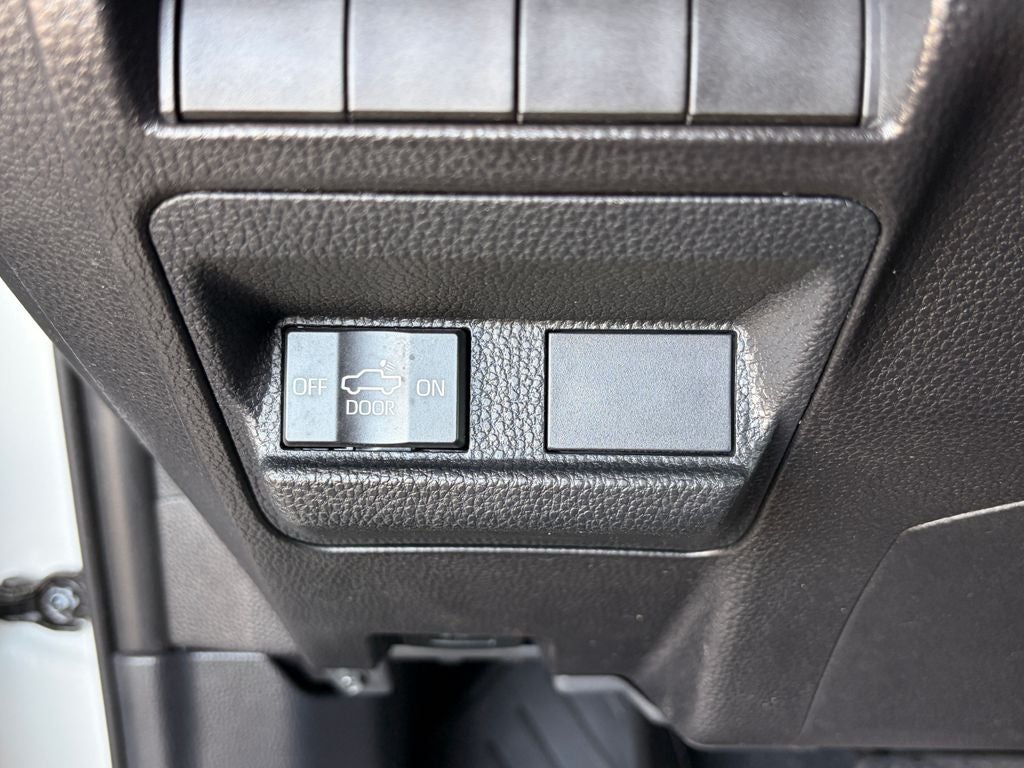 2024 Toyota TACOMA SR5 SR5