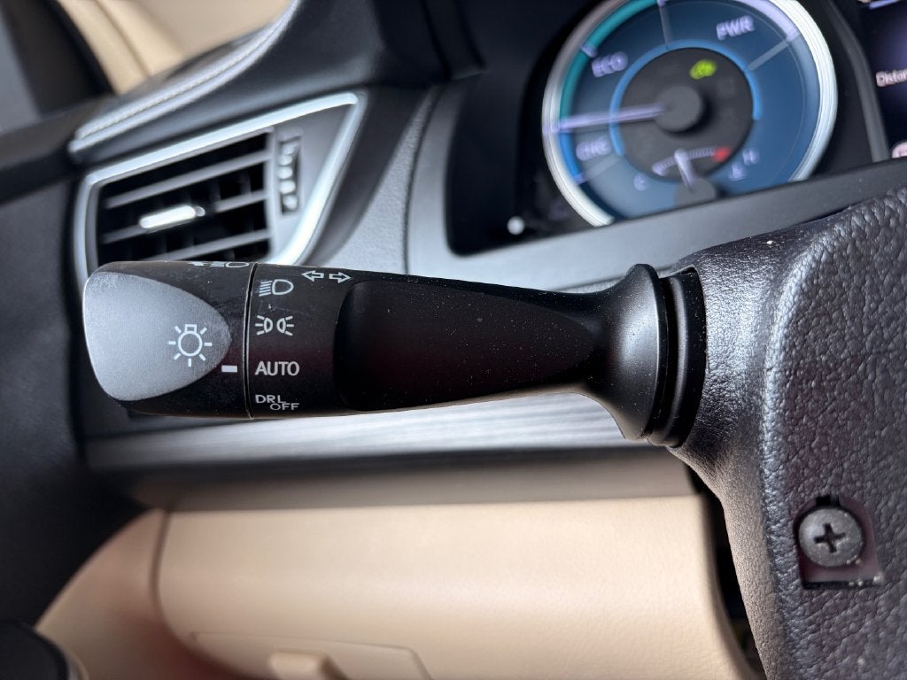 2016 Toyota Camry Hybrid XLE