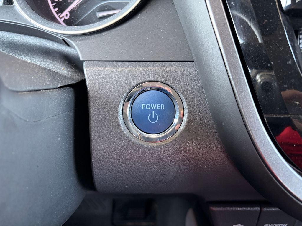 2023 Toyota Camry Hybrid LE