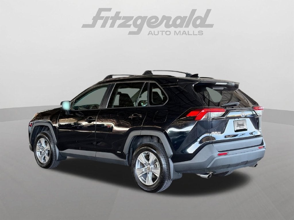 2022 Toyota RAV4 Hybrid XLE