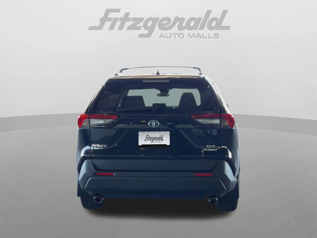 2022 Toyota RAV4 Hybrid XLE