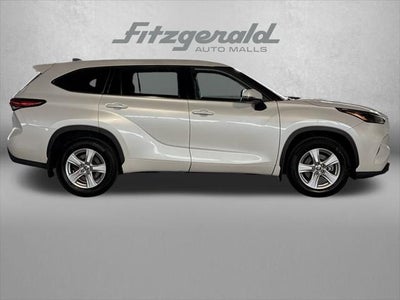 2022 Toyota HIGHLANDER LE