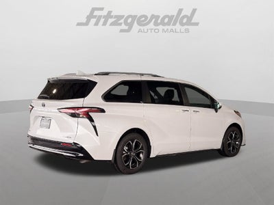 2026 Toyota Sienna Platinum 7 Passenger