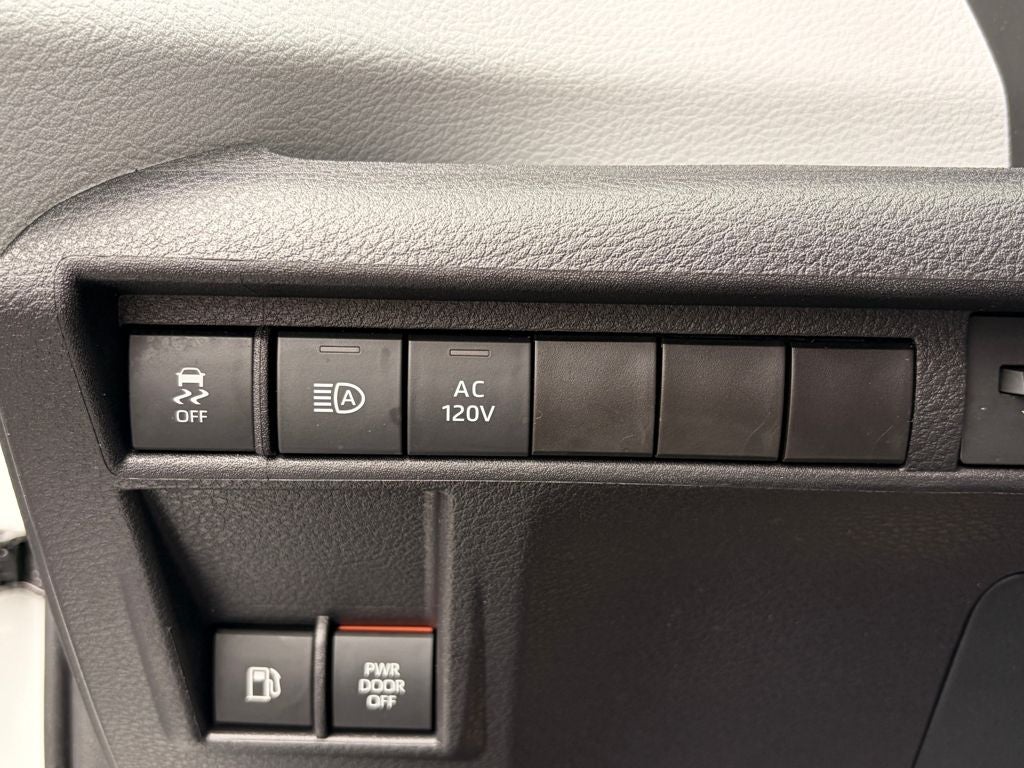 2025 Toyota SIENNA XLE AWD XLE 7 Passenger