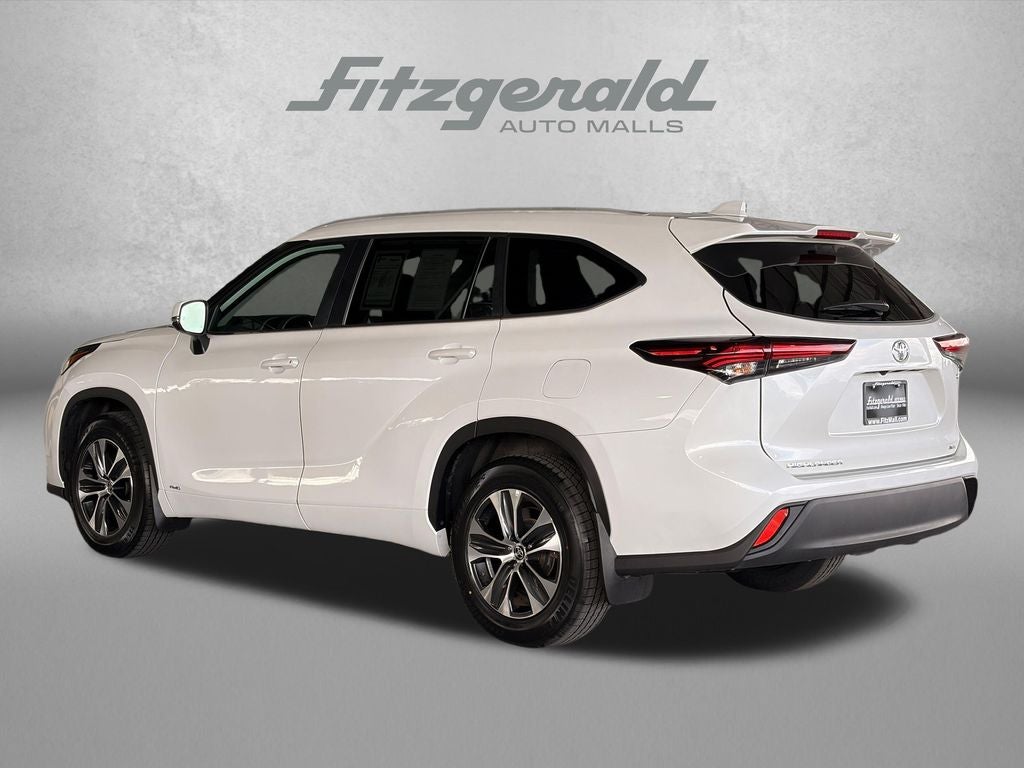 2025 Toyota Highlander Hybrid XLE
