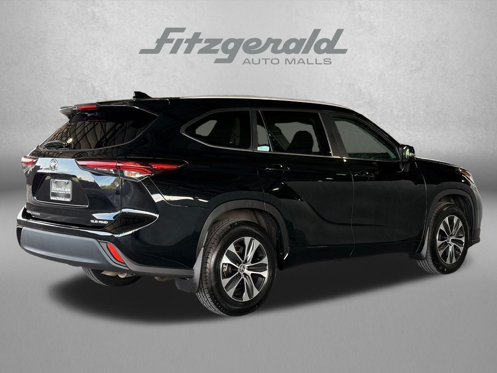 2025 Toyota Highlander XLE