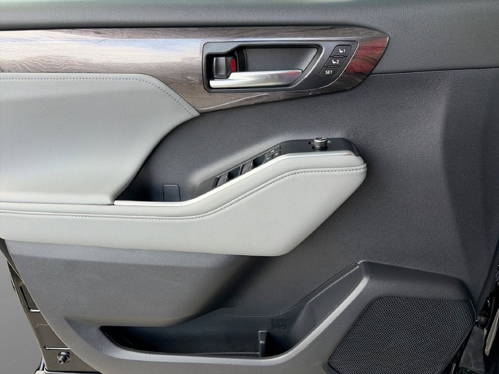 2026 Toyota Highlander Limited