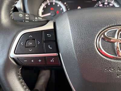 2025 Toyota Highlander LE