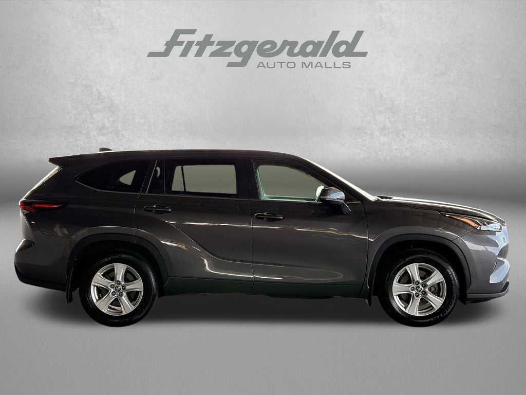 2025 Toyota Highlander LE