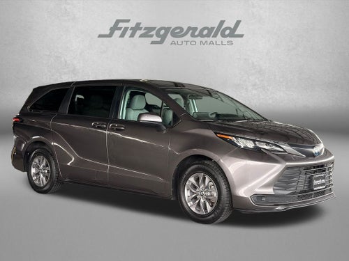 2024 Toyota Sienna LE 8 Passenger