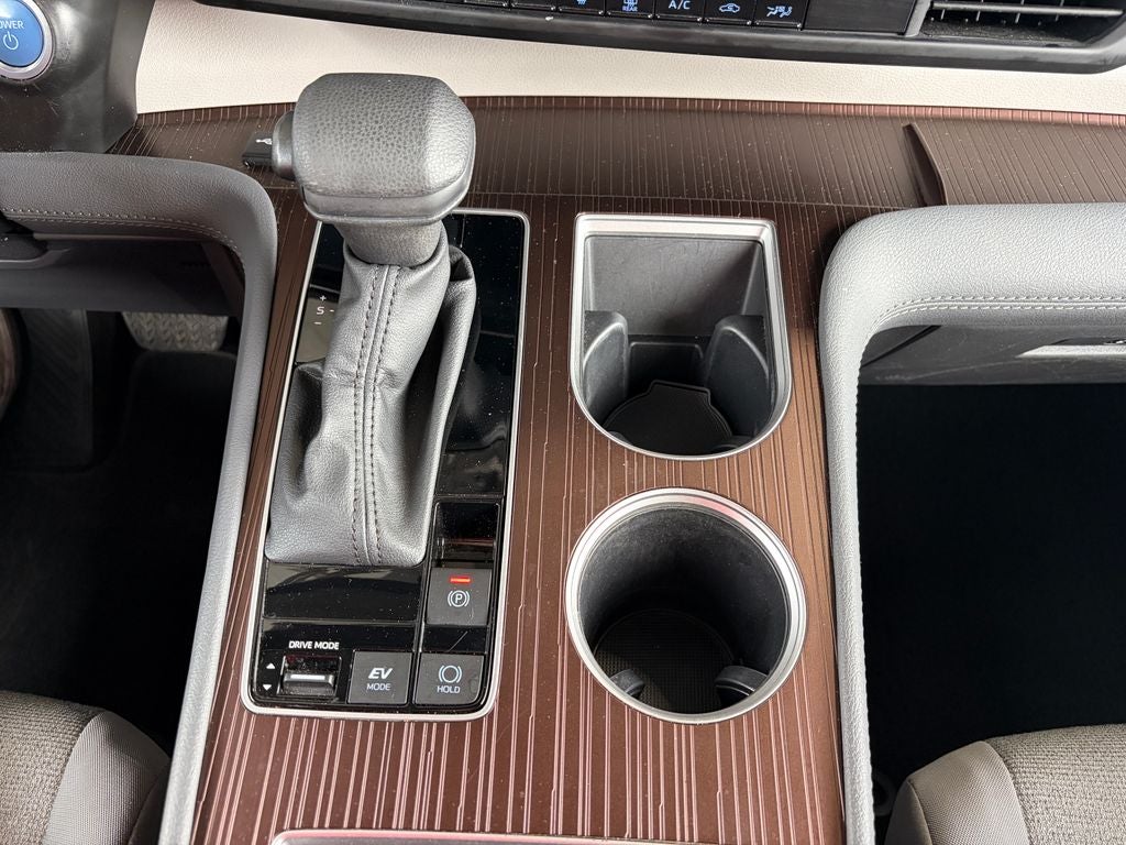 2024 Toyota Sienna LE 8 Passenger