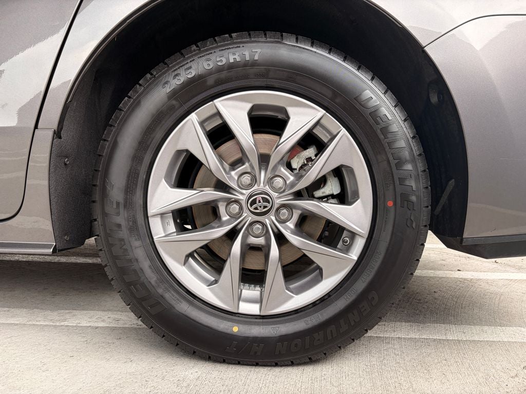 2024 Toyota Sienna LE 8 Passenger
