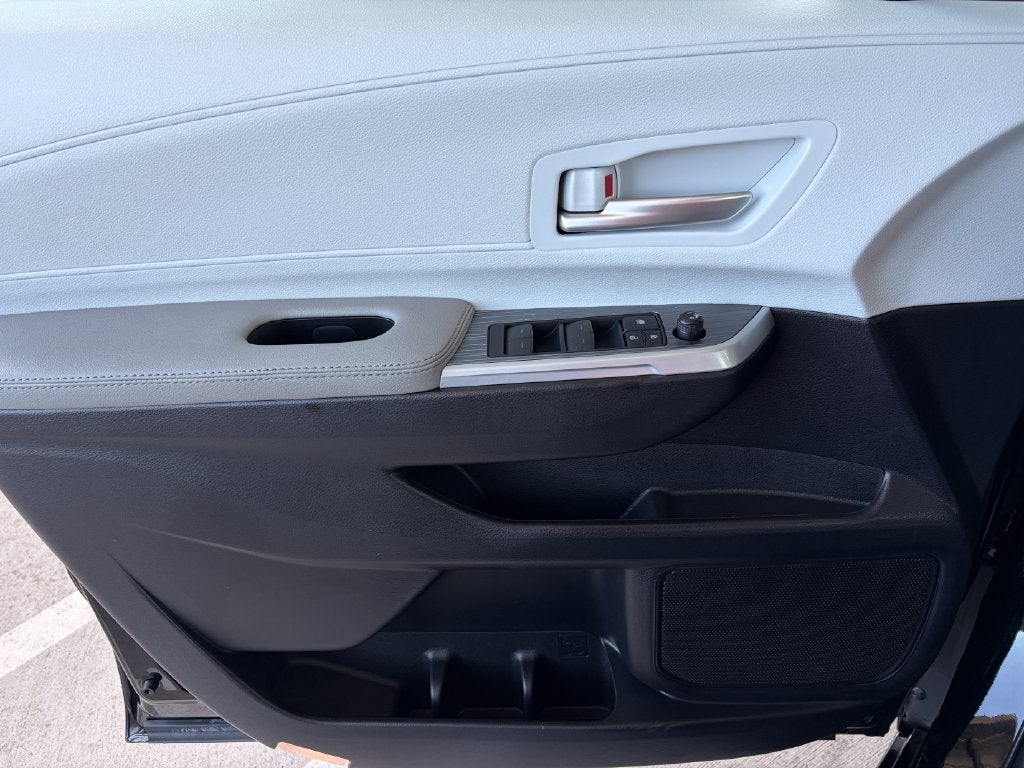 2026 Toyota Sienna XLE 8 Passenger
