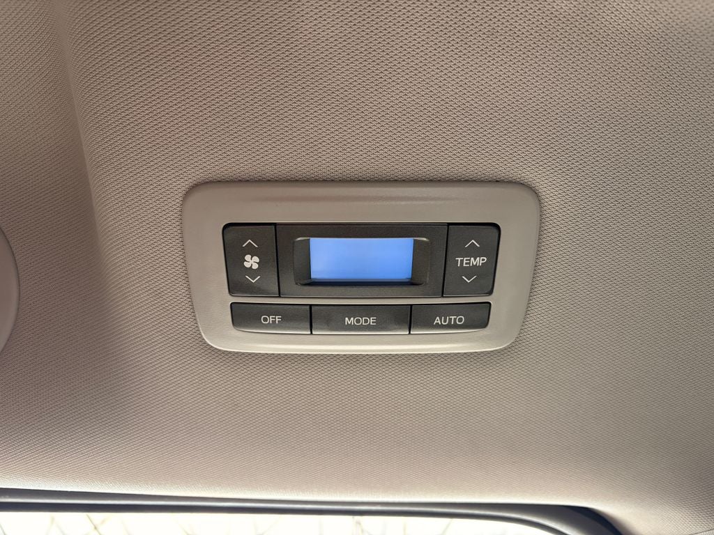 2019 Toyota SIENNA XLE 3.5L XLE 8 Passenger