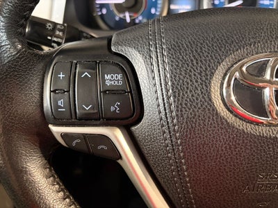 2019 Toyota SIENNA XLE 3.5L XLE 8 Passenger