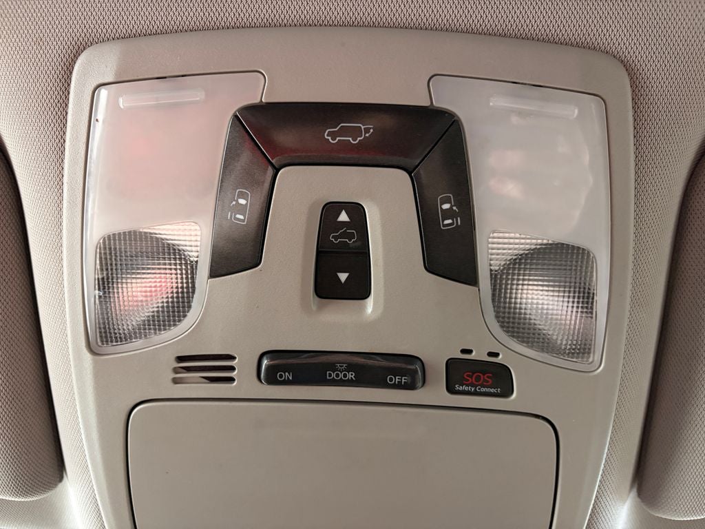 2019 Toyota SIENNA XLE 3.5L XLE 8 Passenger