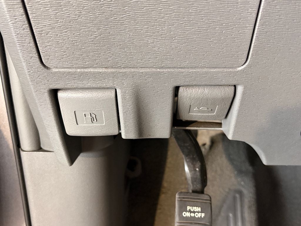2019 Toyota SIENNA XLE 3.5L XLE 8 Passenger