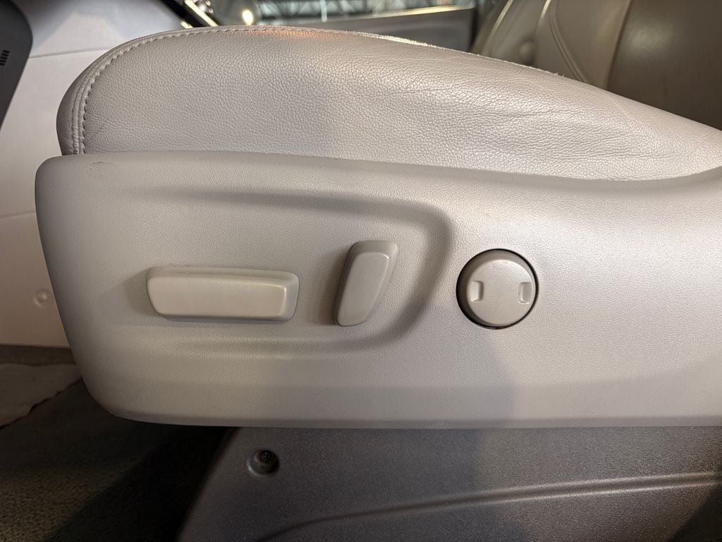 2019 Toyota SIENNA XLE 3.5L XLE 8 Passenger