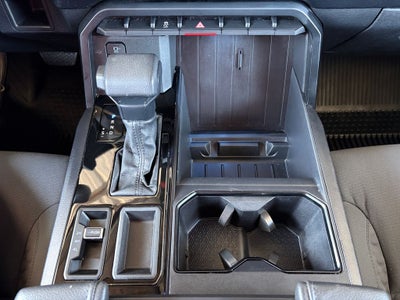 2023 Toyota TUNDRA 4X4 SR