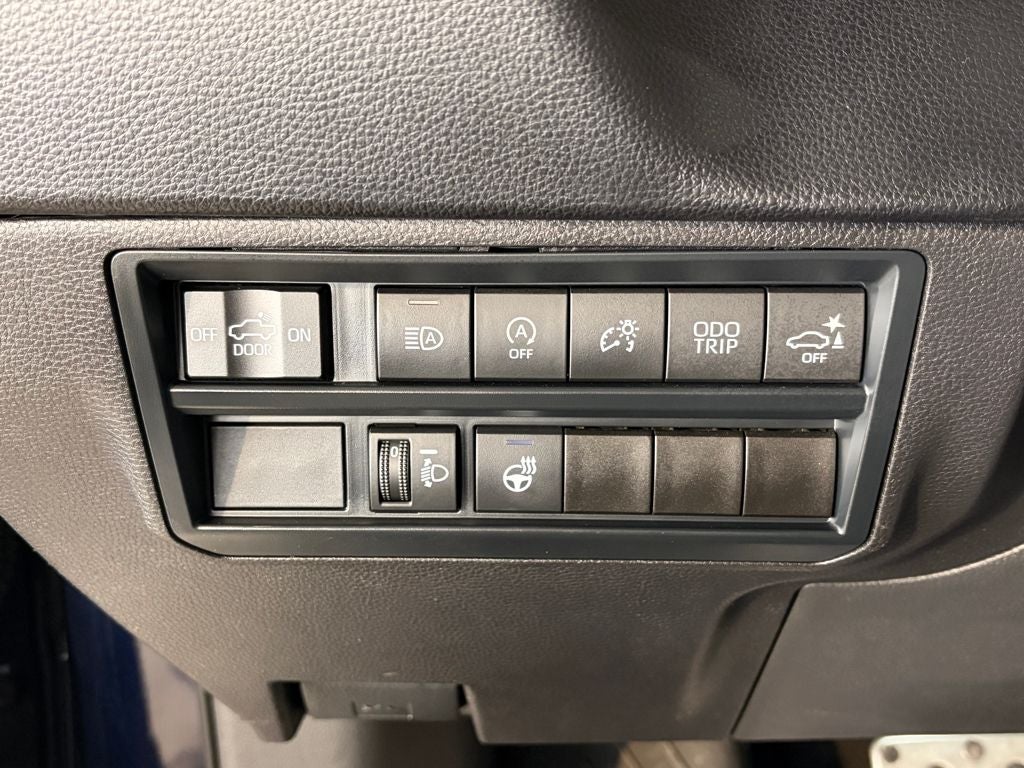 2025 Toyota TUNDRA 4X4 SR5