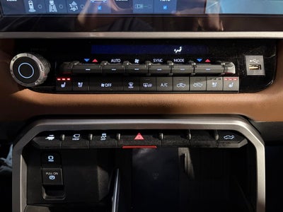 2025 Toyota TUNDRA 4X4 1794