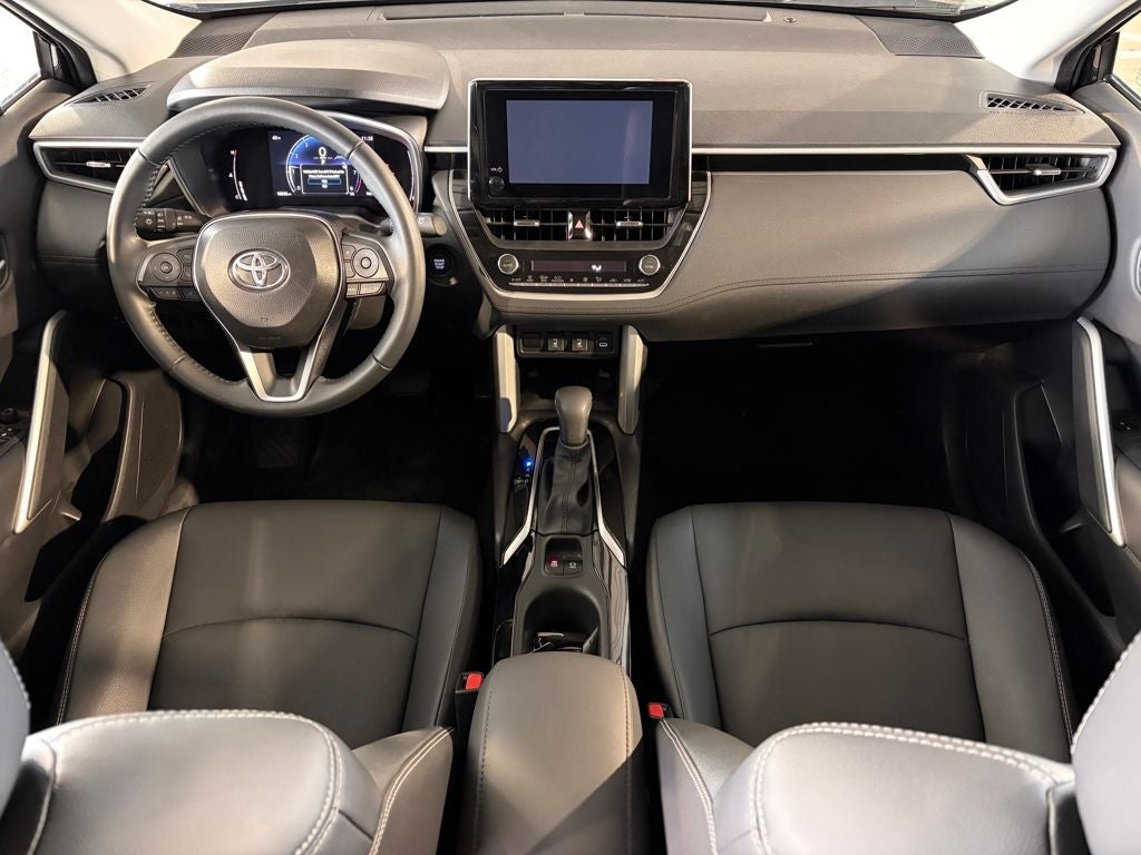 2025 Toyota Corolla Cross XLE