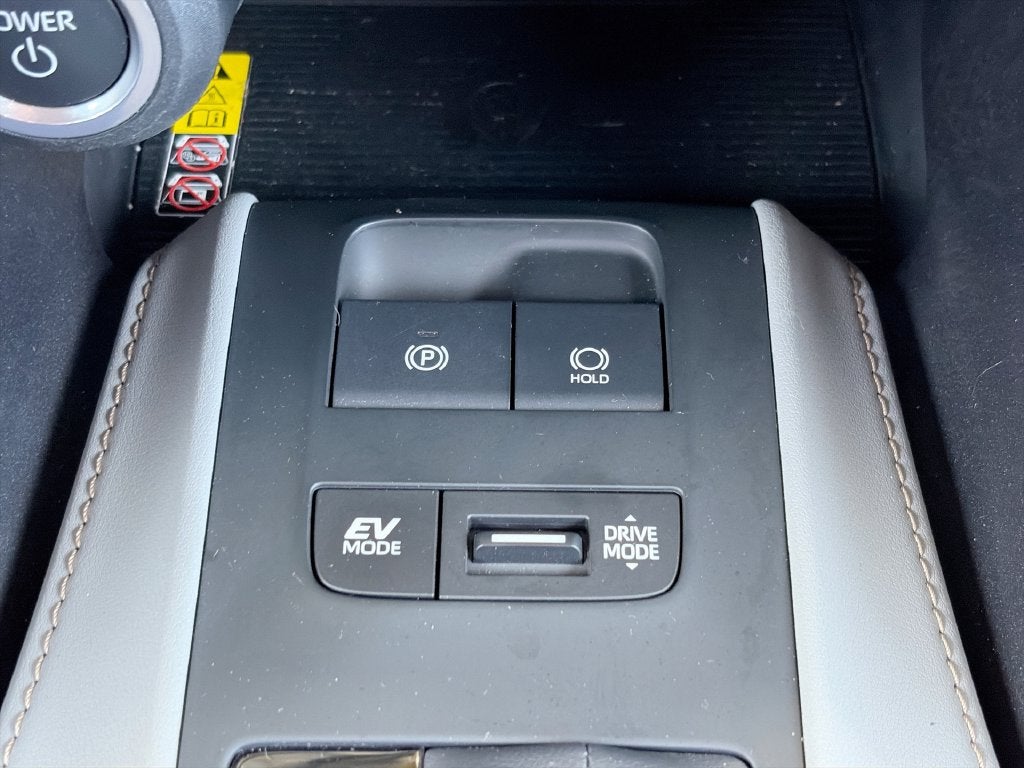 2024 Toyota Venza LE