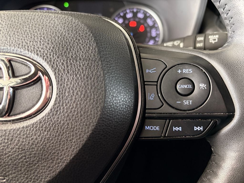 2022 Toyota RAV4 HYBRID SE