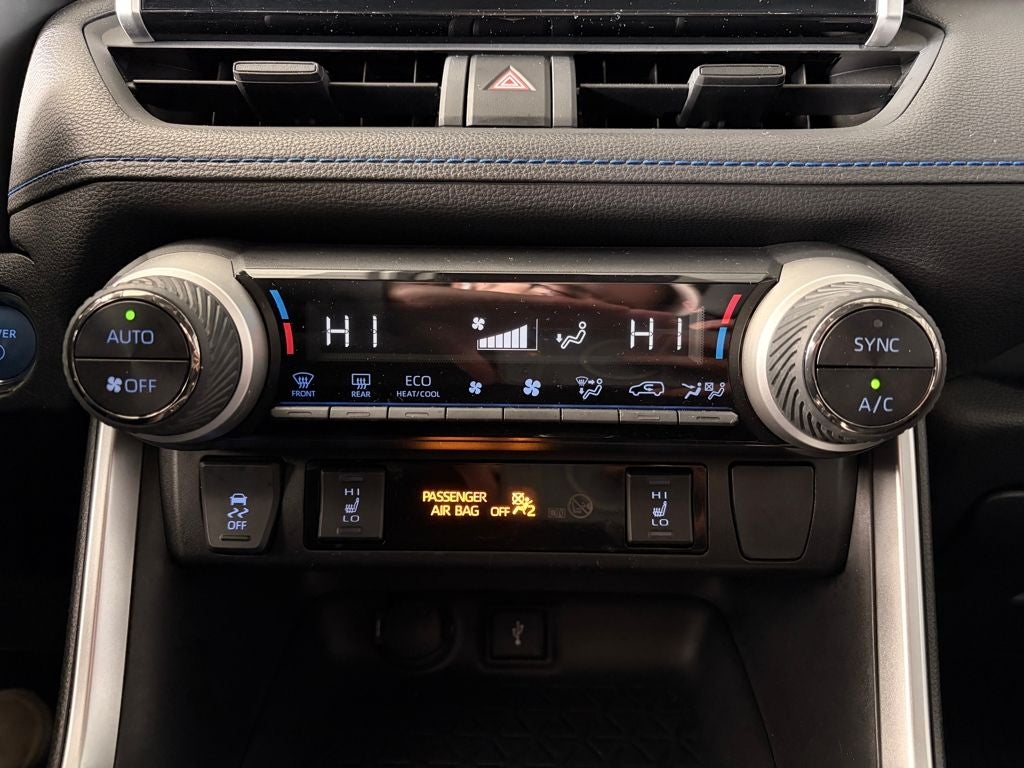 2022 Toyota RAV4 HYBRID SE